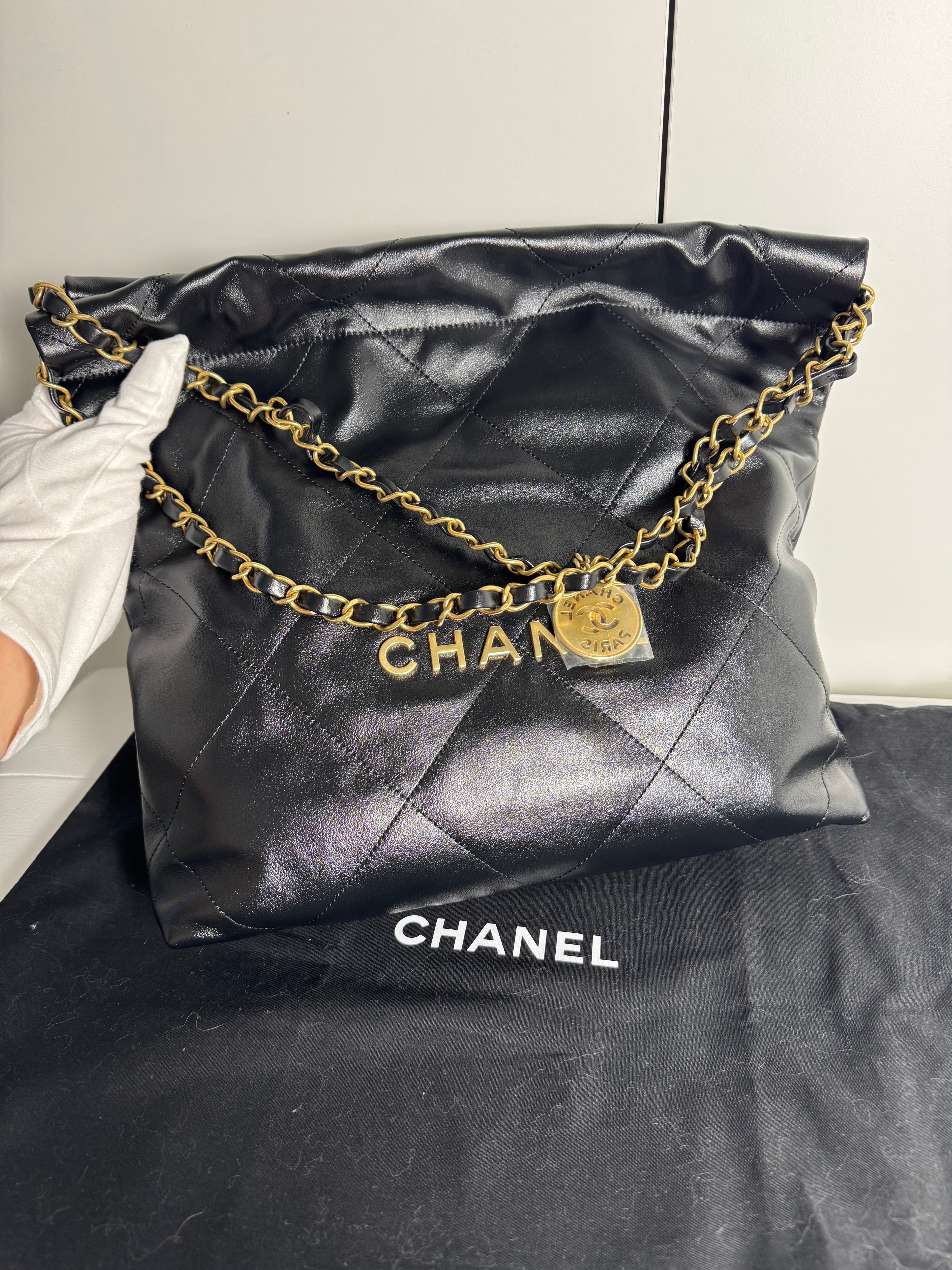 Chanel 22 Black