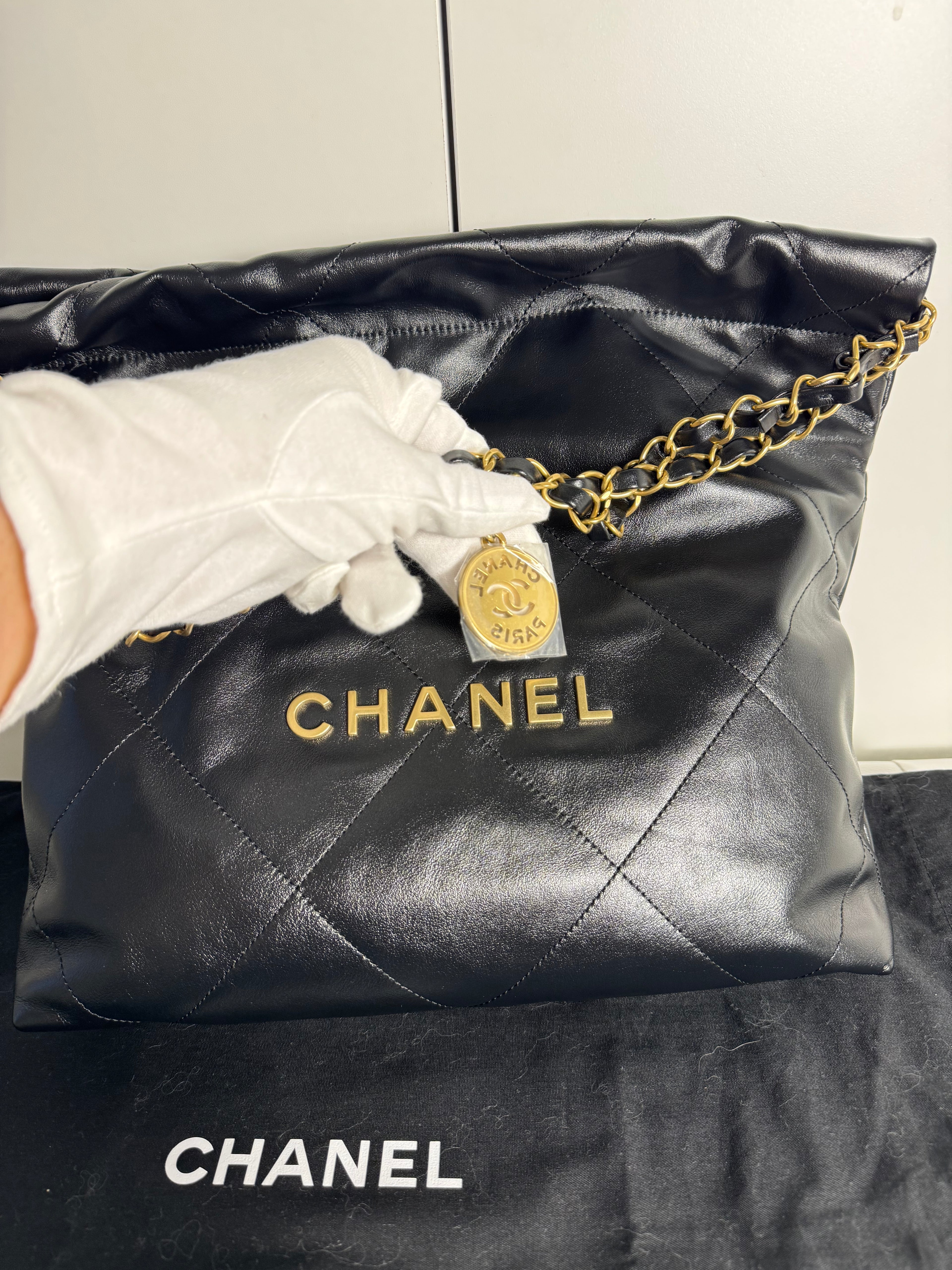 Chanel 22 Black