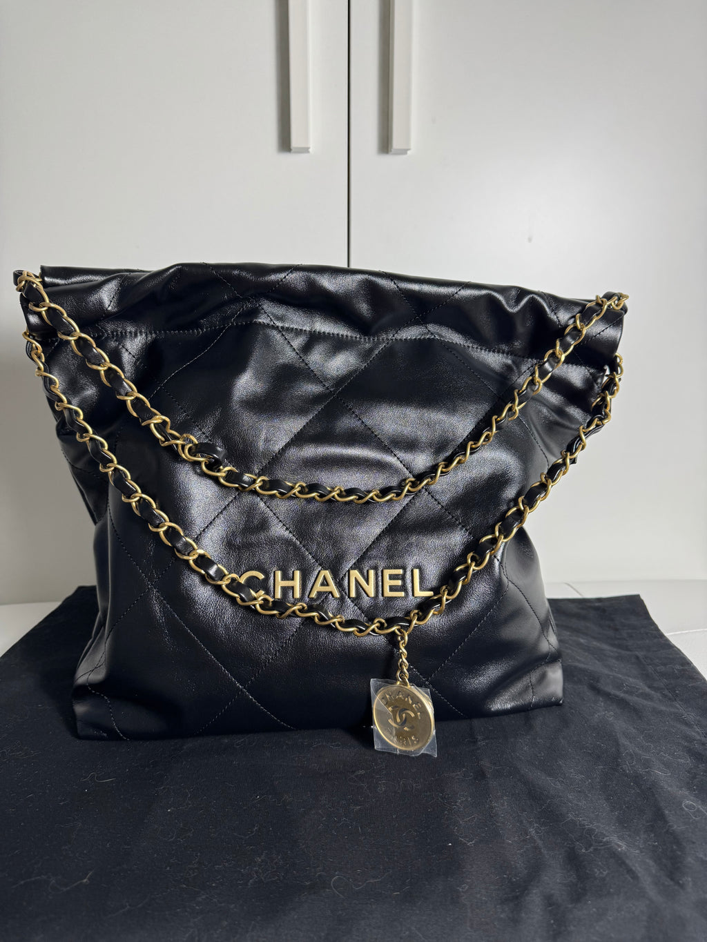 Chanel 22 Black