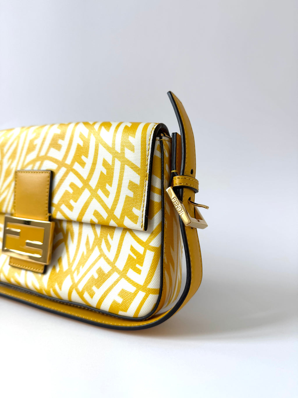 Fendi Baguette Vertigo Yellow