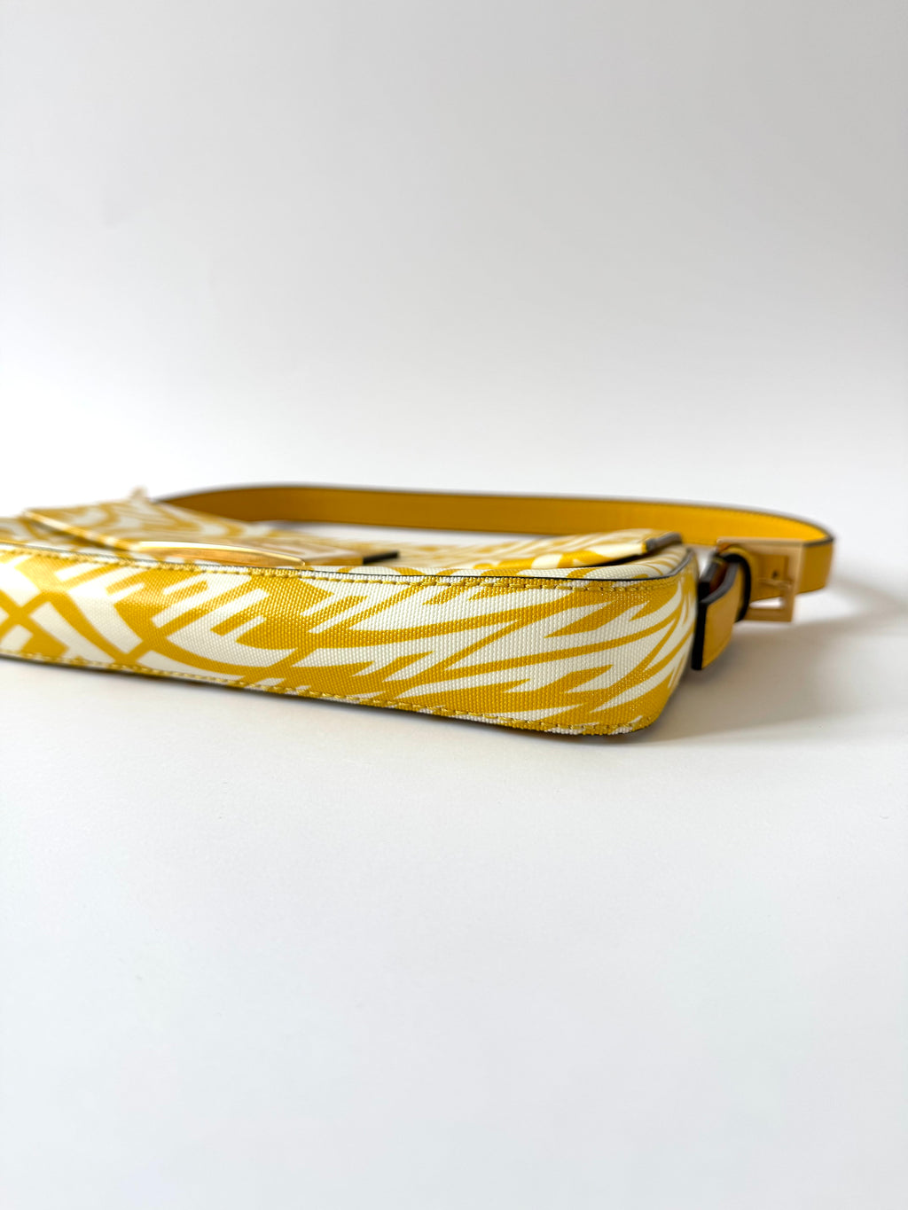 Fendi Baguette Vertigo Yellow