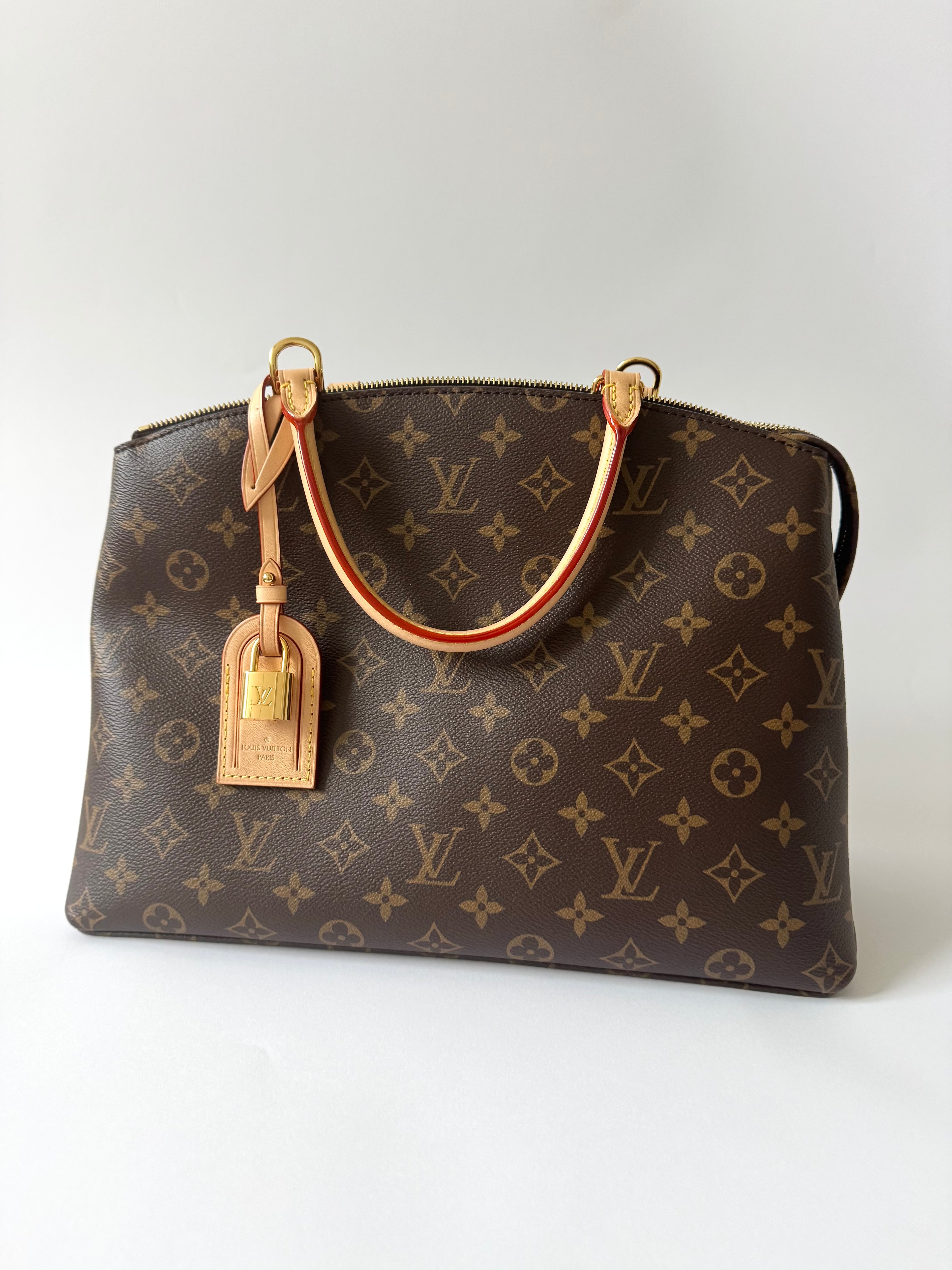Louis Vuitton Grand Palais Monogram
