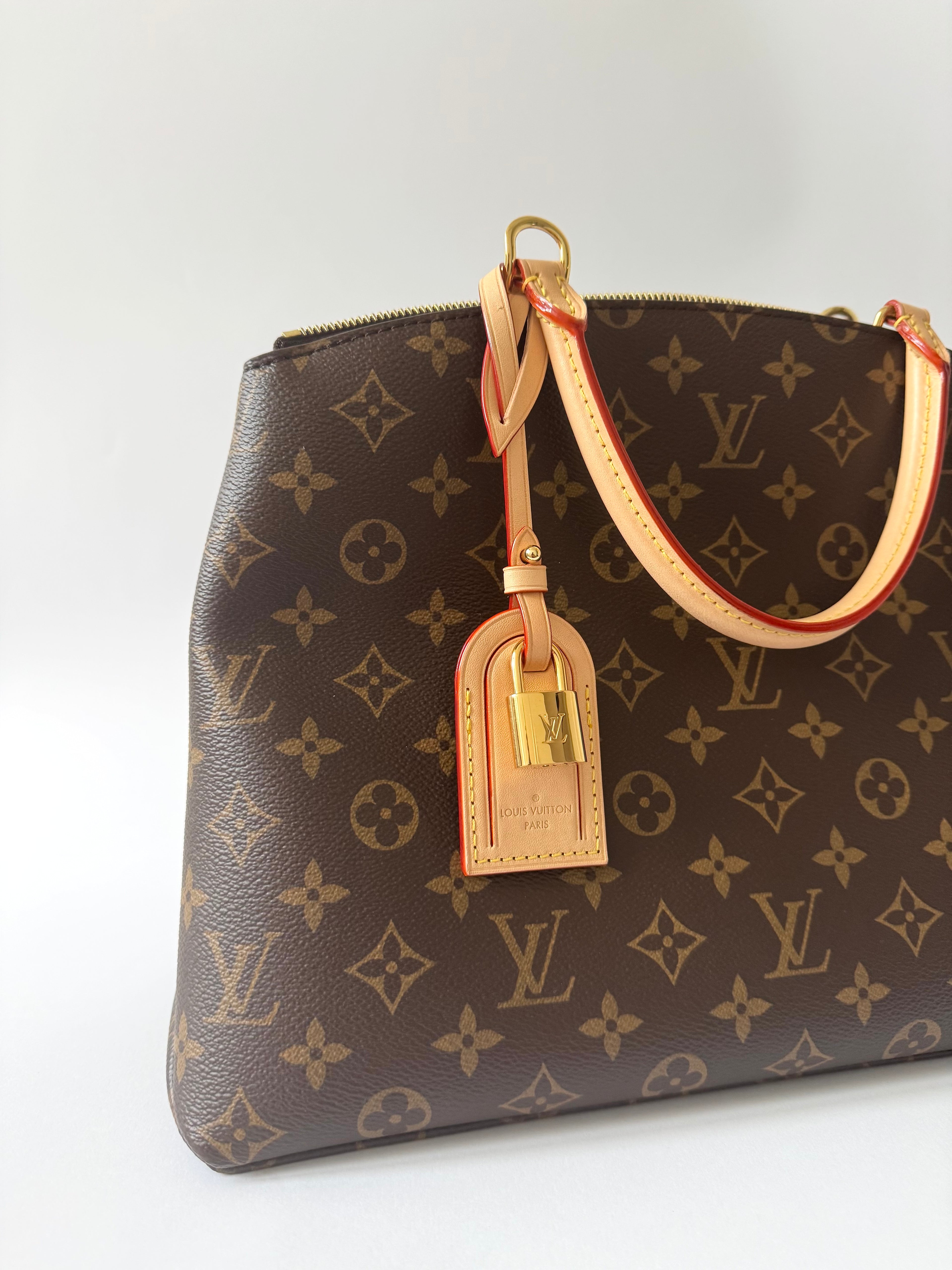 Louis Vuitton Grand Palais Monogram